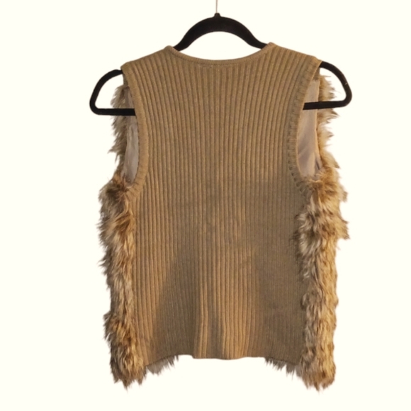🤎NEVER WORN PIPER & BLUE WOMEN'S FAUX FUR SWEATER VEST🤎 - Picture 2 of 6